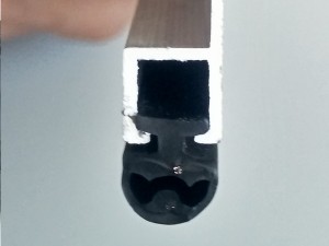 8x7穿入式底座防夹条